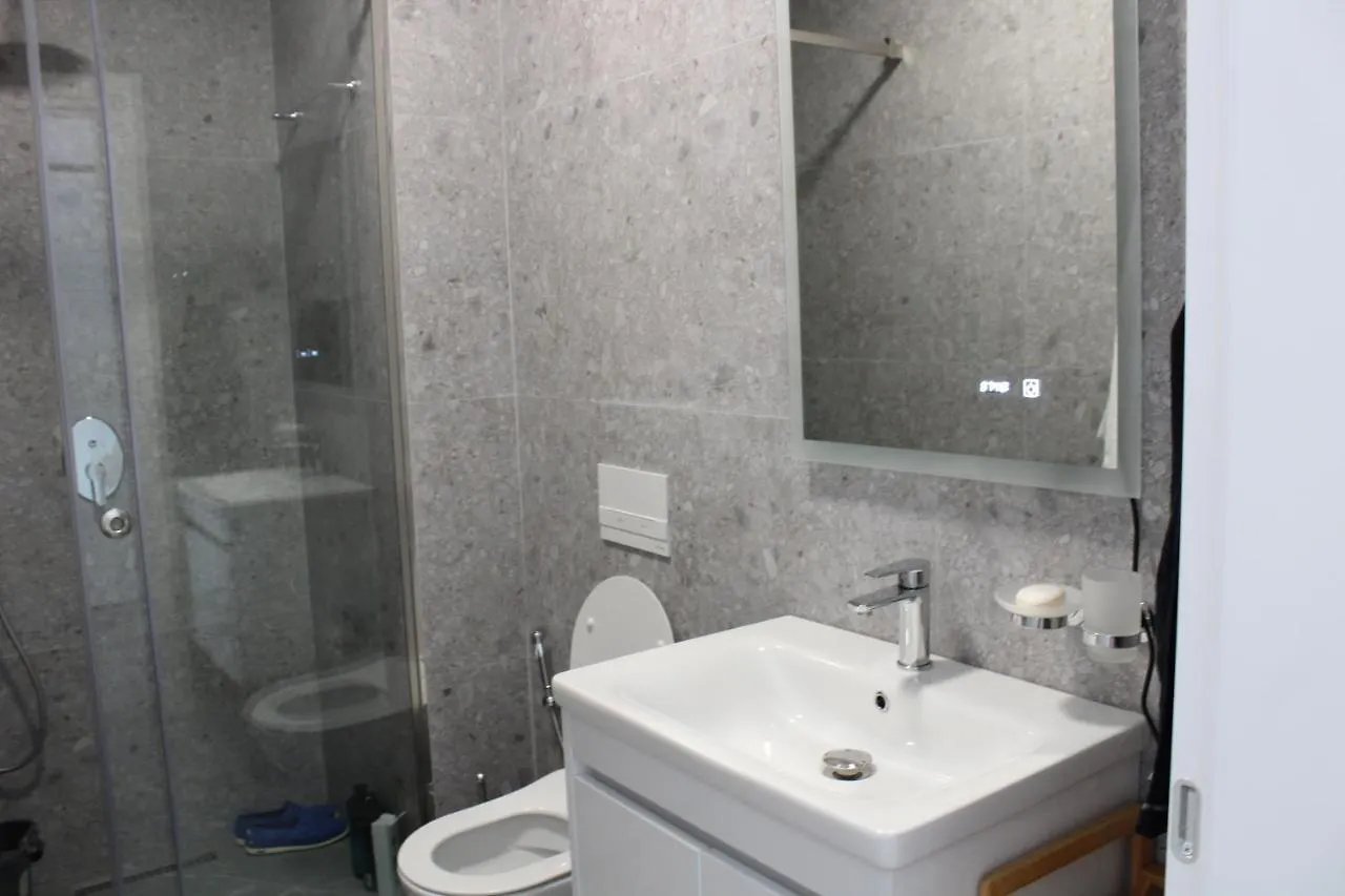 Villa Cristal Vlore 0*,  Albania